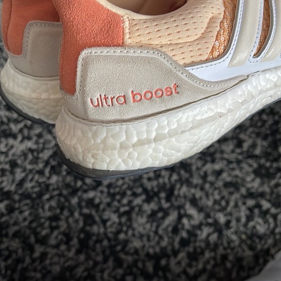 ADIDAS ULTRA BOOST - Picture 11 of 14